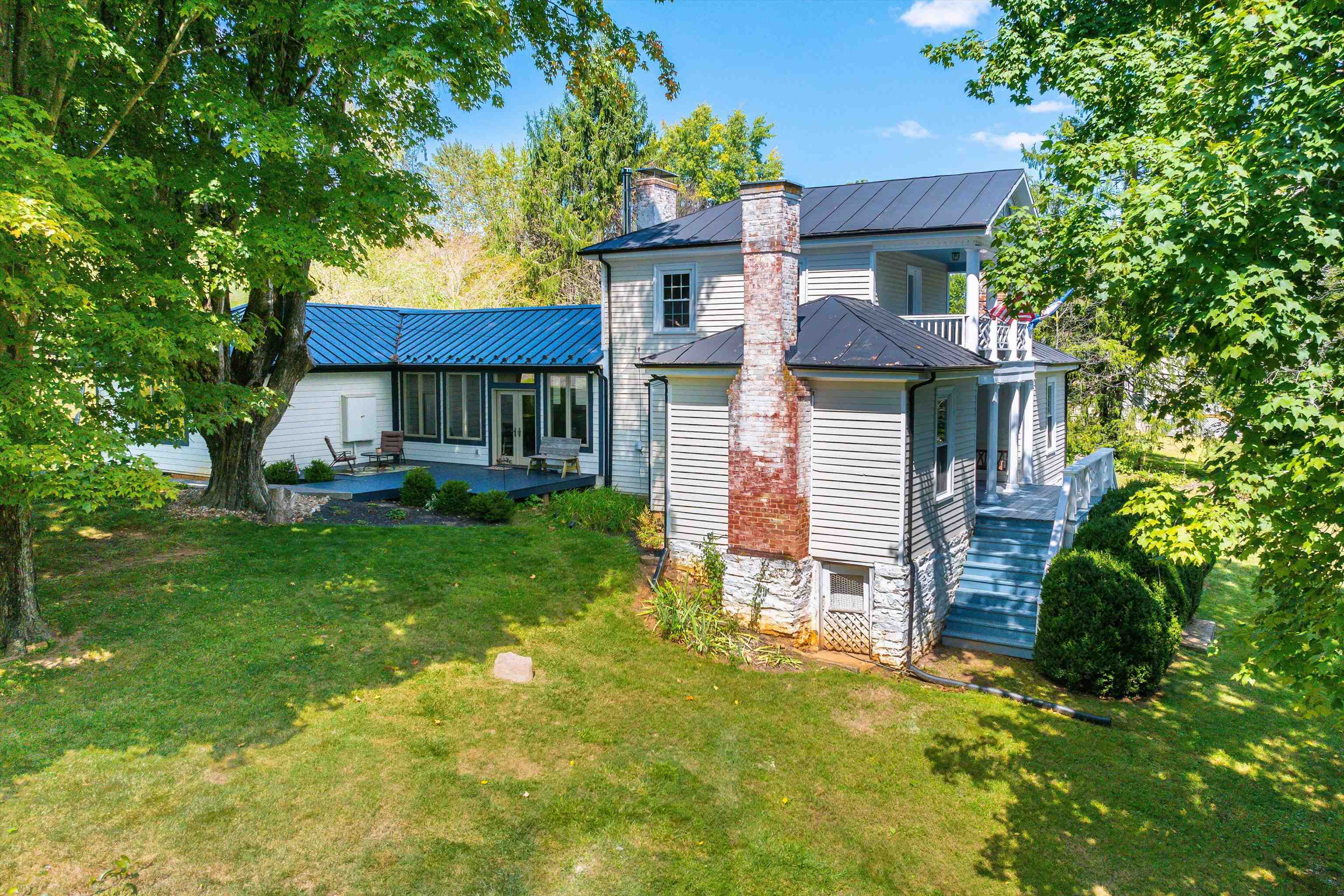 19 MT HERMON RD, MIDDLEBROOK, Virginia 24459, 4 Bedrooms Bedrooms, ,2 BathroomsBathrooms,Residential,Memories Farm House,19 MT HERMON RD,677220 MLS # 677220