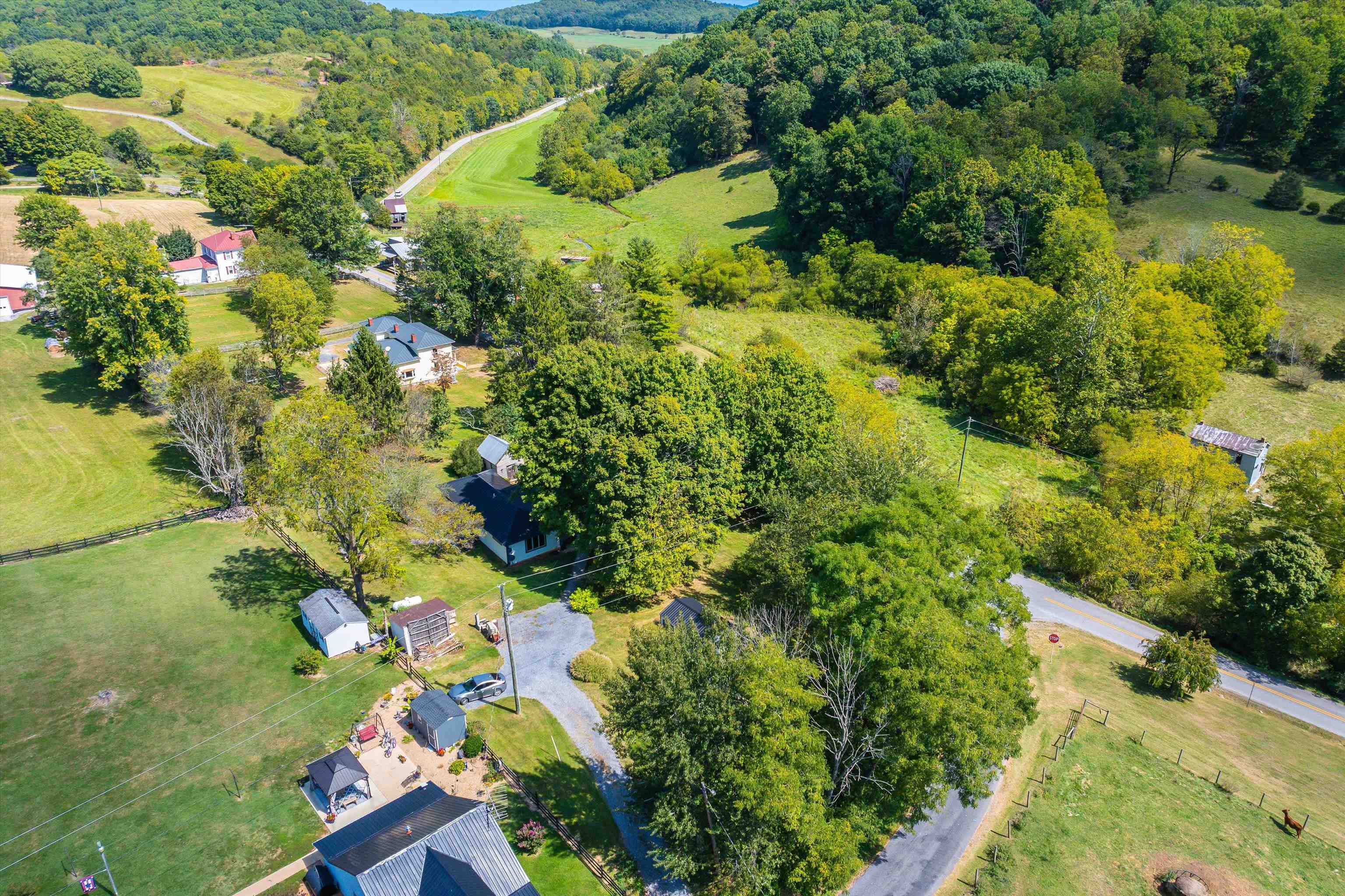19 MT HERMON RD, MIDDLEBROOK, Virginia 24459, 4 Bedrooms Bedrooms, ,2 BathroomsBathrooms,Residential,Memories Farm House,19 MT HERMON RD,677220 MLS # 677220