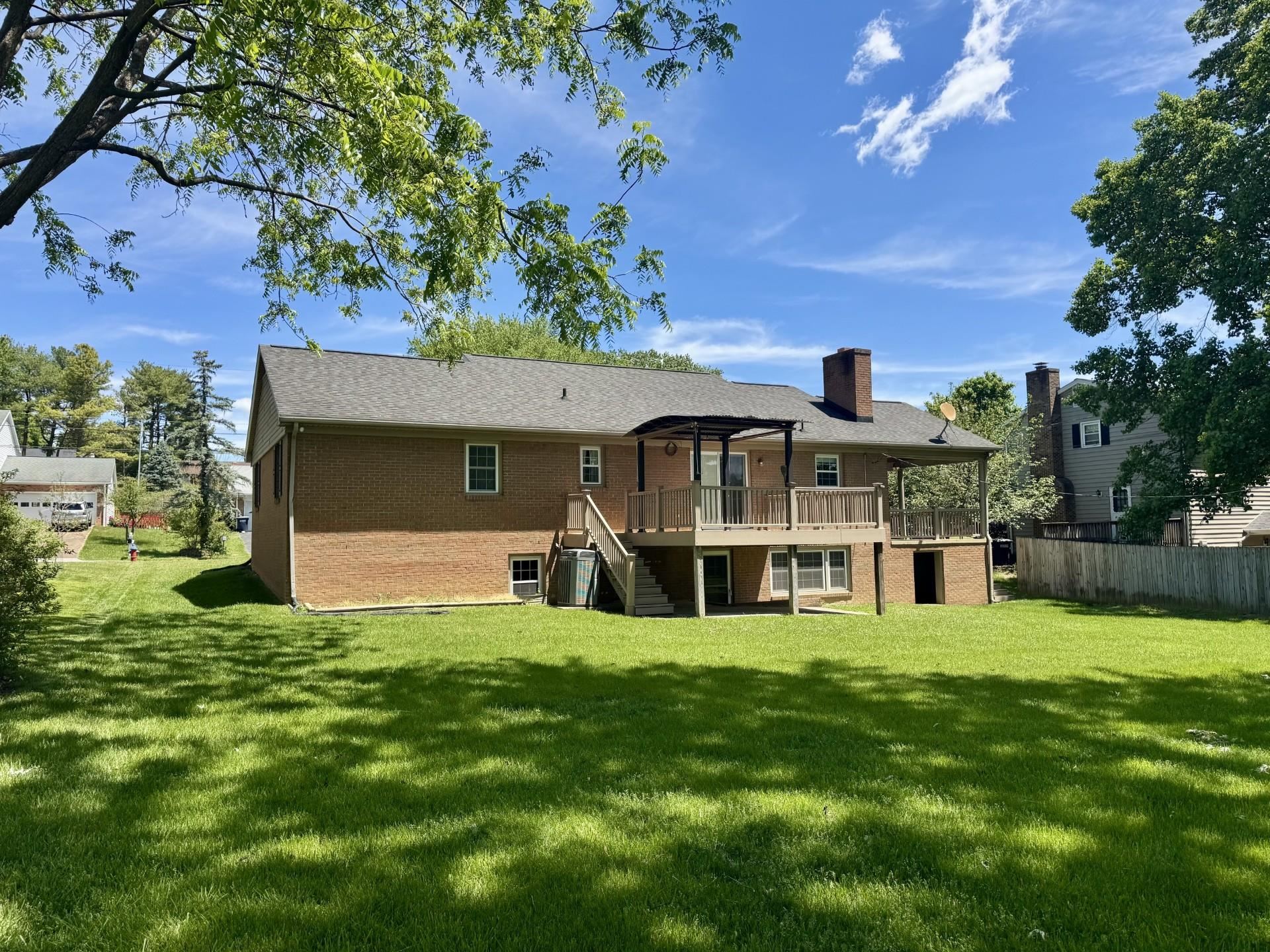 81 MIDDLEBROOK ST, HARRISONBURG, Virginia 22801, 3 Bedrooms Bedrooms, ,2 BathroomsBathrooms,Residential,81 MIDDLEBROOK ST,677221 MLS # 677221