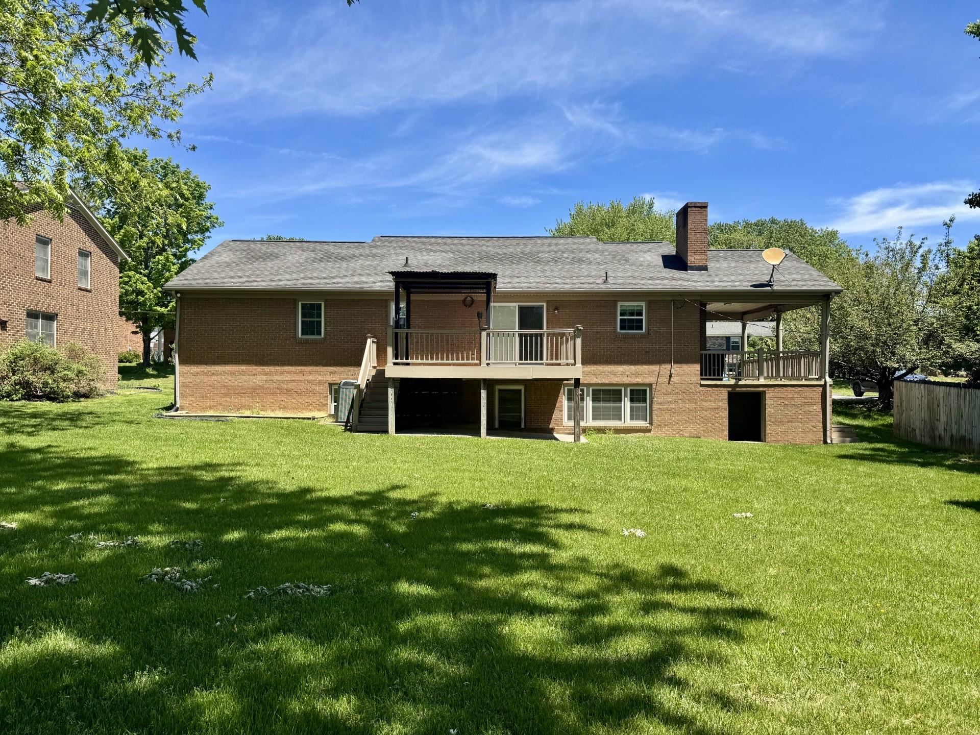 81 MIDDLEBROOK ST, HARRISONBURG, Virginia 22801, 3 Bedrooms Bedrooms, ,2 BathroomsBathrooms,Residential,81 MIDDLEBROOK ST,677221 MLS # 677221