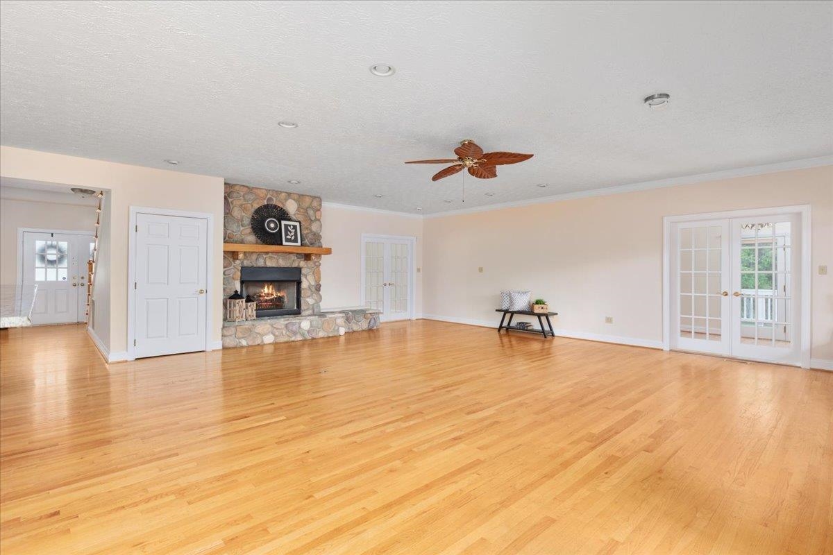 1050 ALMOND DR, LURAY, Virginia 22835, 5 Bedrooms Bedrooms, ,4 BathroomsBathrooms,Residential,1050 ALMOND DR,677232 MLS # 677232