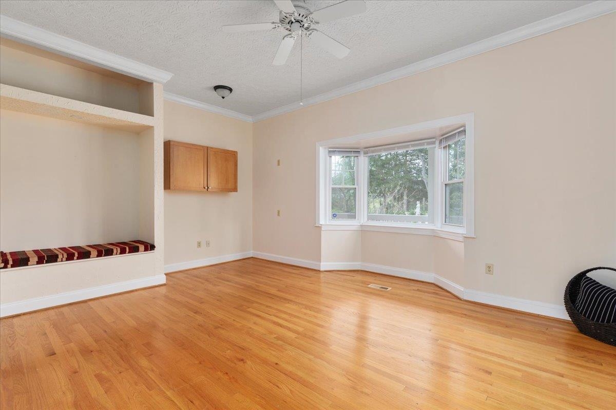 1050 ALMOND DR, LURAY, Virginia 22835, 5 Bedrooms Bedrooms, ,4 BathroomsBathrooms,Residential,1050 ALMOND DR,677232 MLS # 677232