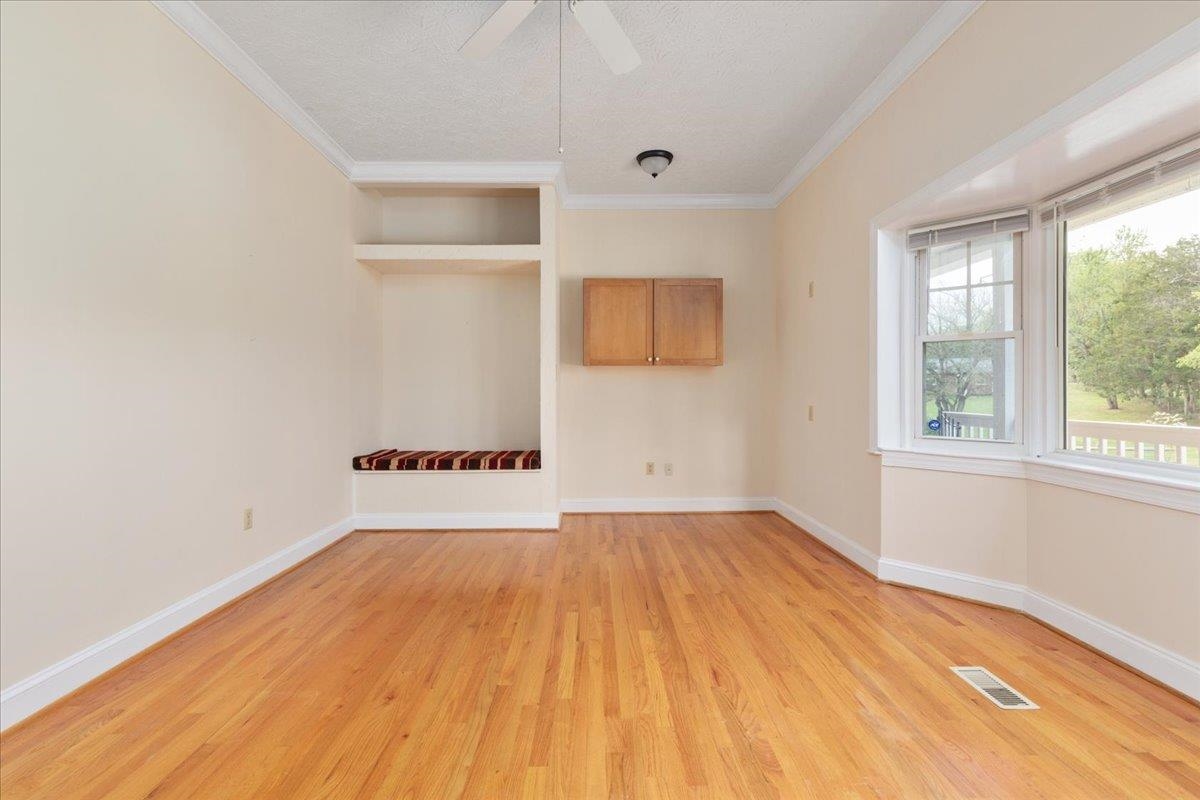 1050 ALMOND DR, LURAY, Virginia 22835, 5 Bedrooms Bedrooms, ,4 BathroomsBathrooms,Residential,1050 ALMOND DR,677232 MLS # 677232