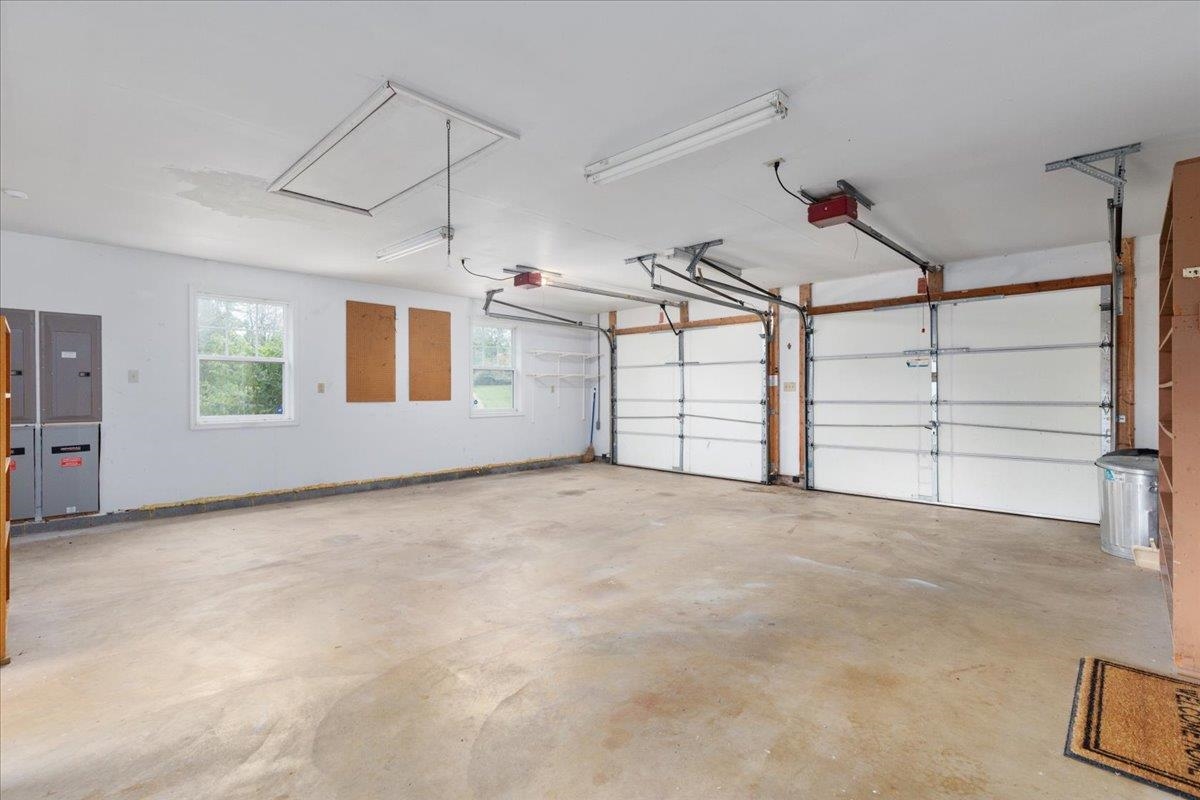 1050 ALMOND DR, LURAY, Virginia 22835, 5 Bedrooms Bedrooms, ,4 BathroomsBathrooms,Residential,1050 ALMOND DR,677232 MLS # 677232