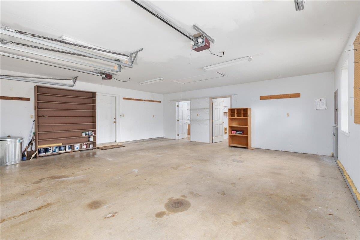 1050 ALMOND DR, LURAY, Virginia 22835, 5 Bedrooms Bedrooms, ,4 BathroomsBathrooms,Residential,1050 ALMOND DR,677232 MLS # 677232
