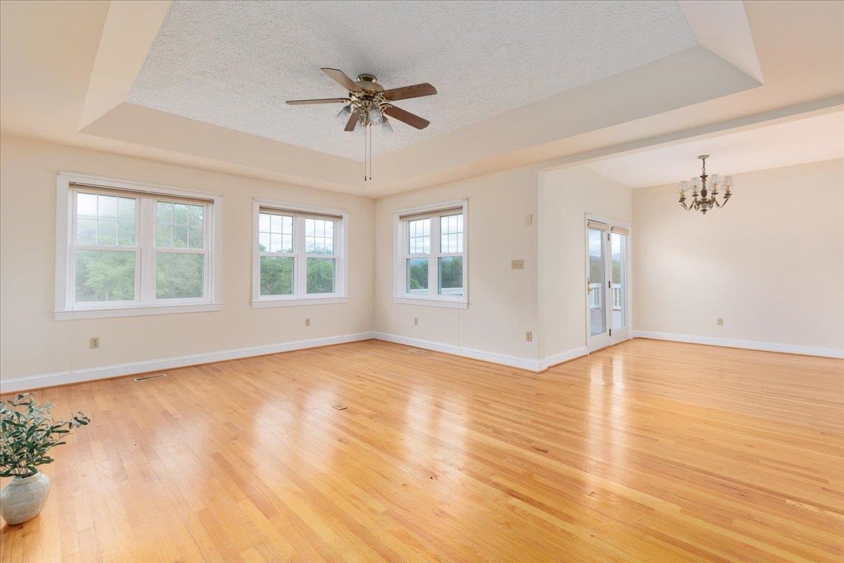 1050 ALMOND DR, LURAY, Virginia 22835, 5 Bedrooms Bedrooms, ,4 BathroomsBathrooms,Residential,1050 ALMOND DR,677232 MLS # 677232