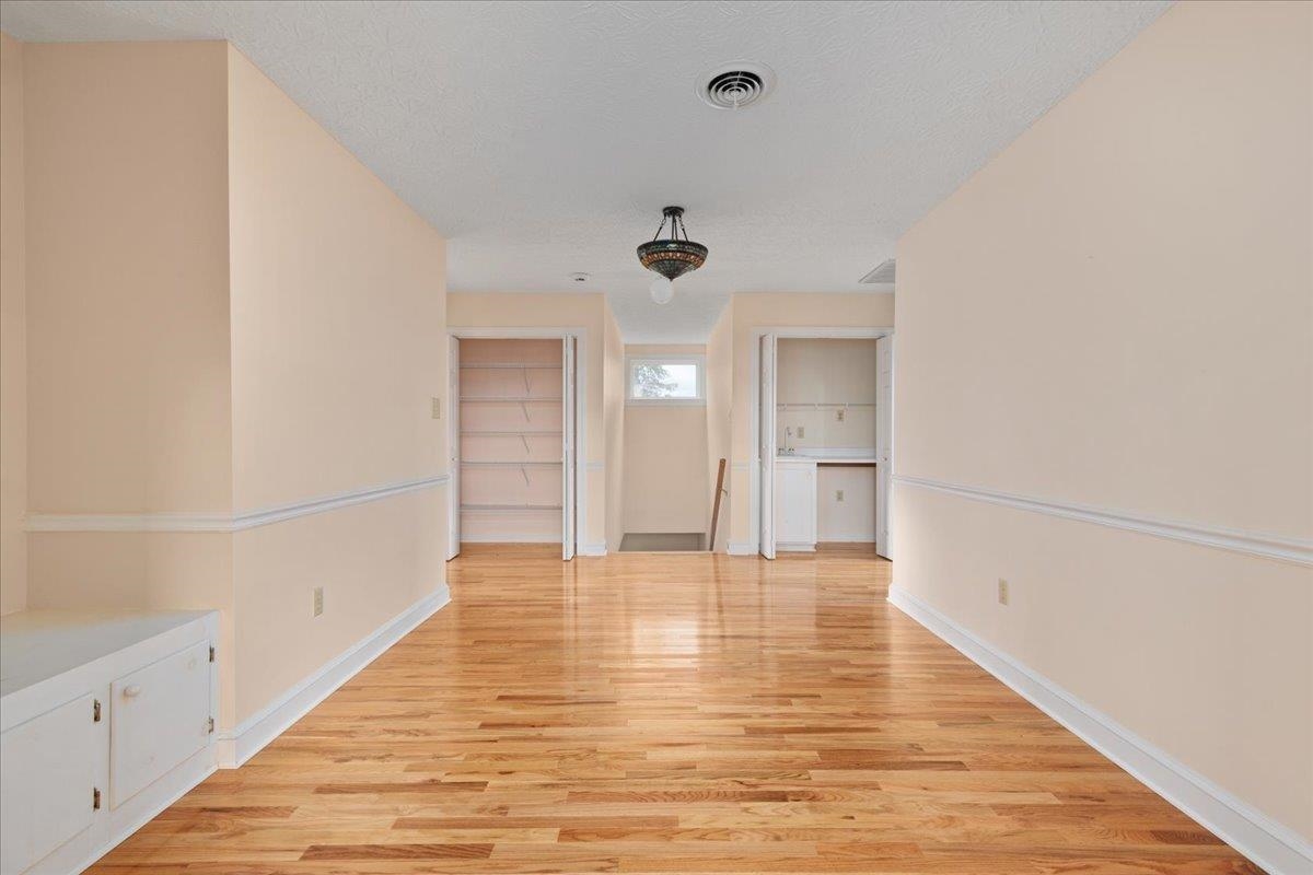 1050 ALMOND DR, LURAY, Virginia 22835, 5 Bedrooms Bedrooms, ,4 BathroomsBathrooms,Residential,1050 ALMOND DR,677232 MLS # 677232