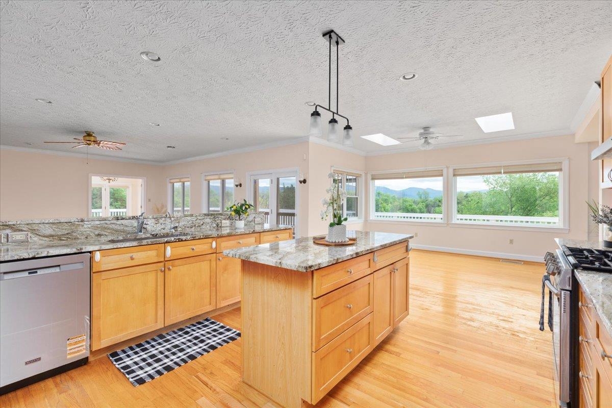 1050 ALMOND DR, LURAY, Virginia 22835, 5 Bedrooms Bedrooms, ,4 BathroomsBathrooms,Residential,1050 ALMOND DR,677232 MLS # 677232