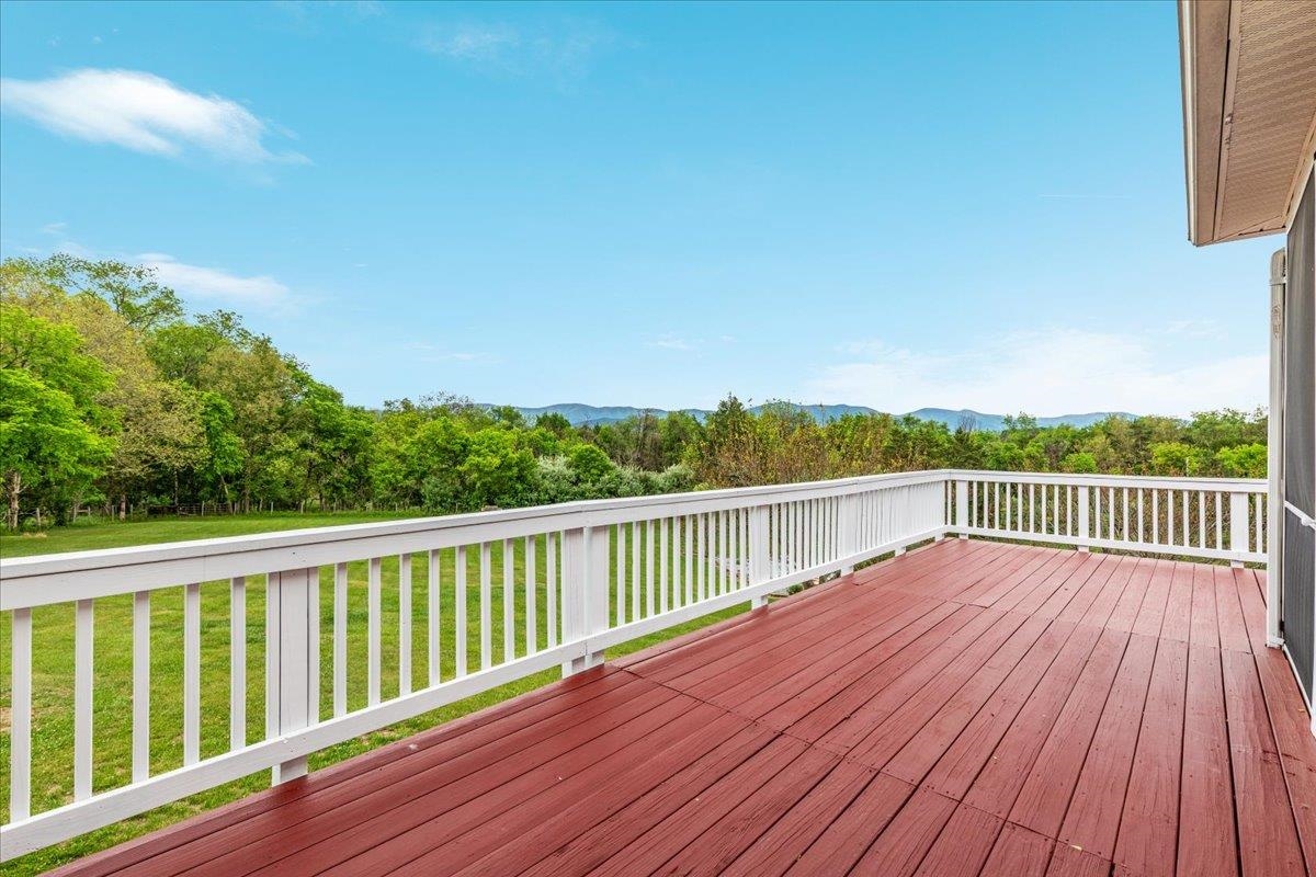 1050 ALMOND DR, LURAY, Virginia 22835, 5 Bedrooms Bedrooms, ,4 BathroomsBathrooms,Residential,1050 ALMOND DR,677232 MLS # 677232