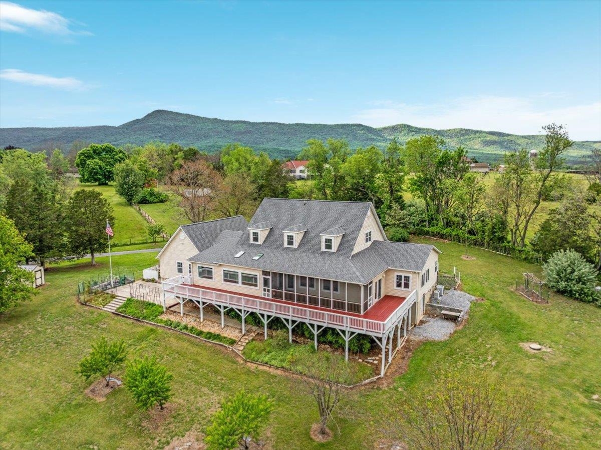 1050 ALMOND DR, LURAY, Virginia 22835, 5 Bedrooms Bedrooms, ,4 BathroomsBathrooms,Residential,1050 ALMOND DR,677232 MLS # 677232