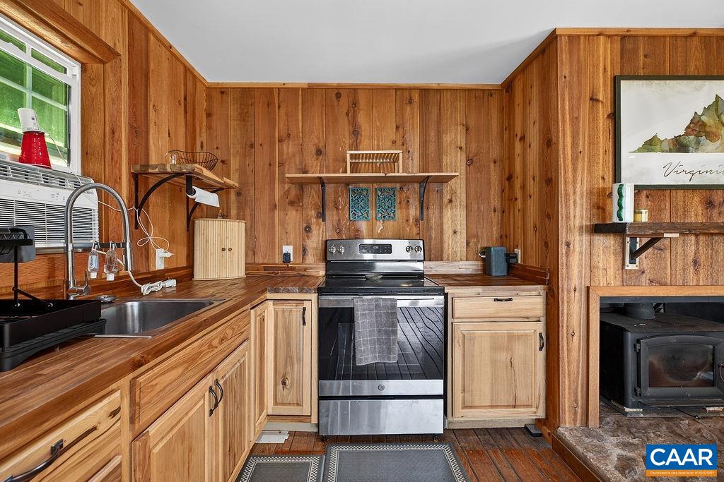 1494 SPRUCE CREEK LN, NELLYSFORD, Virginia 22958, 1 Bedroom Bedrooms, ,1 BathroomBathrooms,Residential,1494 SPRUCE CREEK LN,677234 MLS # 677234