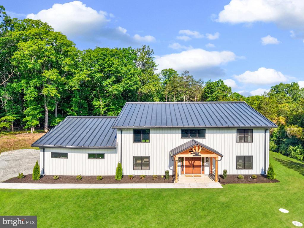 7706 ROGUES RD, WARRENTON, Virginia 20187, 4 Bedrooms Bedrooms, ,3 BathroomsBathrooms,Residential,7706 ROGUES RD,VAFQ2021832 MLS # VAFQ2021832