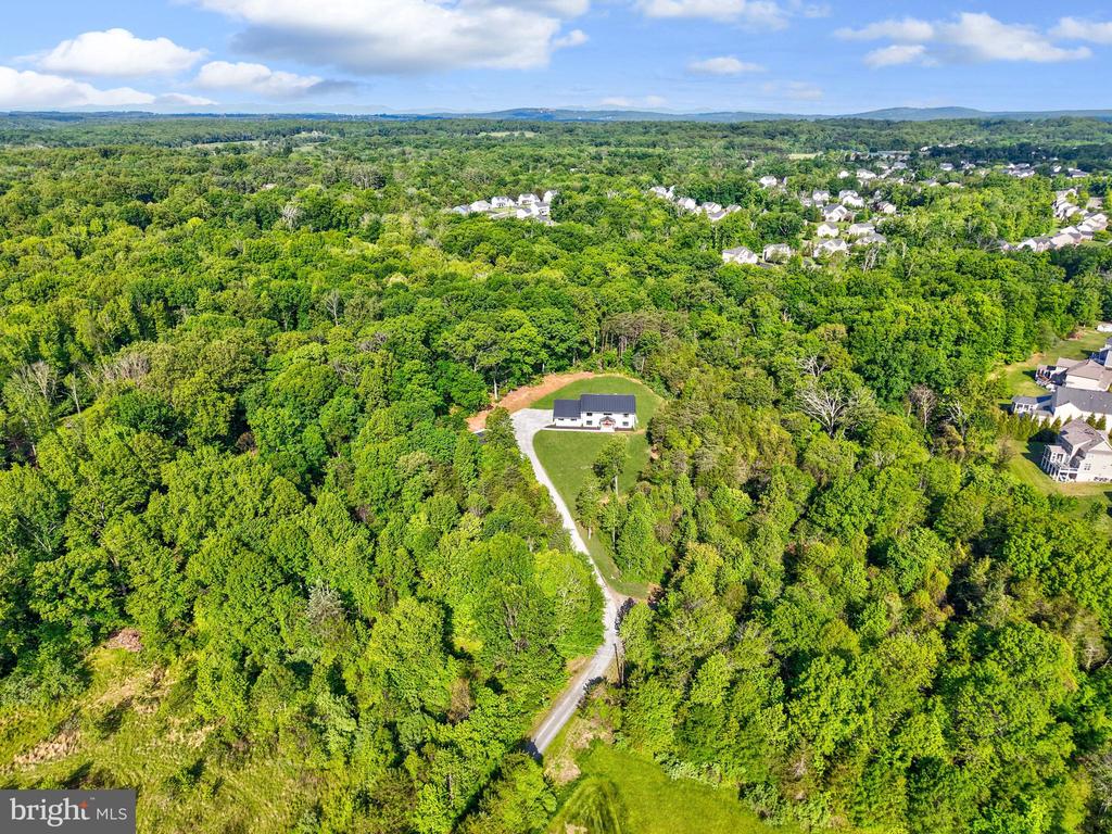 7706 ROGUES RD, WARRENTON, Virginia 20187, 4 Bedrooms Bedrooms, ,3 BathroomsBathrooms,Residential,7706 ROGUES RD,VAFQ2021832 MLS # VAFQ2021832 7706 ROGUES RD, WARRENTON, Virginia 20187, 4 Bedrooms Bedrooms, ,3 BathroomsBathrooms,Residential,7706 ROGUES RD,VAFQ2021832 MLS # VAFQ2021832