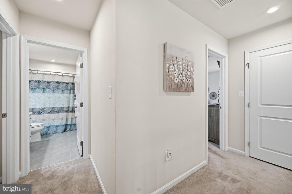 5316 HOLLEY OAK LN, FREDERICKSBURG, Virginia 22407, 4 Bedrooms Bedrooms, ,3 BathroomsBathrooms,Residential,5316 HOLLEY OAK LN,VASP2041610 MLS # VASP2041610