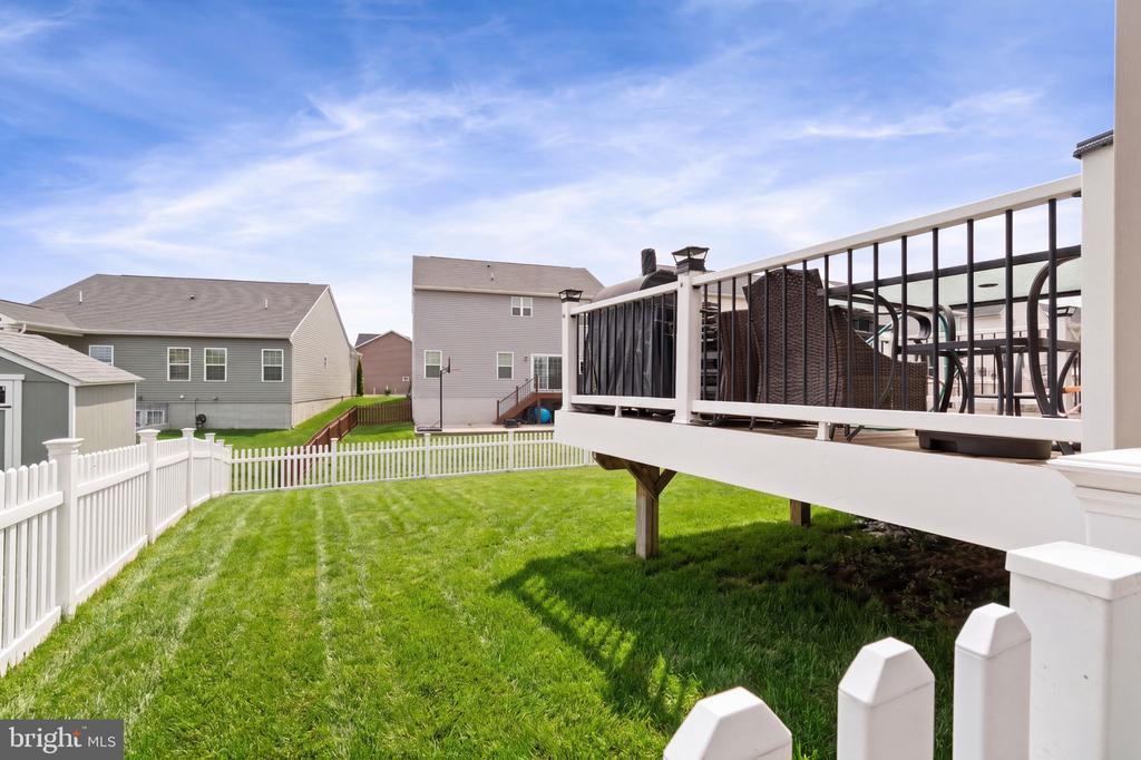 5316 HOLLEY OAK LN, FREDERICKSBURG, Virginia 22407, 4 Bedrooms Bedrooms, ,3 BathroomsBathrooms,Residential,5316 HOLLEY OAK LN,VASP2041610 MLS # VASP2041610