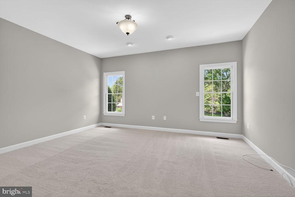 7001 WAYLAND DR, WARRENTON, Virginia 20187, 4 Bedrooms Bedrooms, ,2 BathroomsBathrooms,Residential,7001 WAYLAND DR,VAFQ2021842 MLS # VAFQ2021842