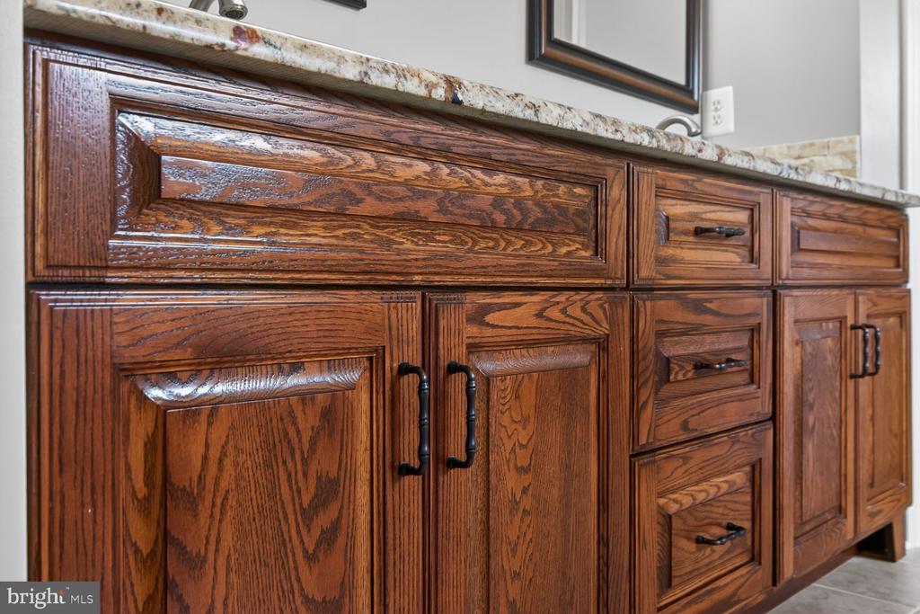 7001 WAYLAND DR, WARRENTON, Virginia 20187, 4 Bedrooms Bedrooms, ,2 BathroomsBathrooms,Residential,7001 WAYLAND DR,VAFQ2021842 MLS # VAFQ2021842