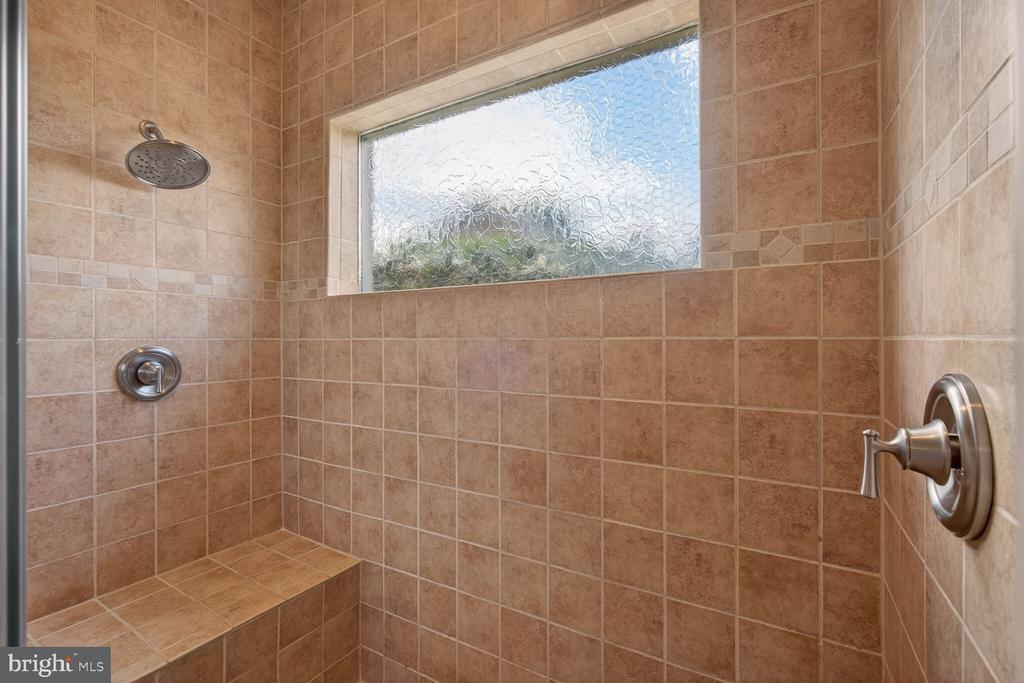 7001 WAYLAND DR, WARRENTON, Virginia 20187, 4 Bedrooms Bedrooms, ,2 BathroomsBathrooms,Residential,7001 WAYLAND DR,VAFQ2021842 MLS # VAFQ2021842