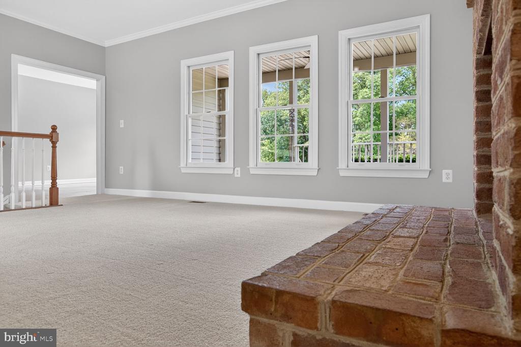 7001 WAYLAND DR, WARRENTON, Virginia 20187, 4 Bedrooms Bedrooms, ,2 BathroomsBathrooms,Residential,7001 WAYLAND DR,VAFQ2021842 MLS # VAFQ2021842