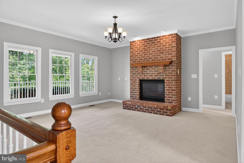 7001 WAYLAND DR, WARRENTON, Virginia 20187, 4 Bedrooms Bedrooms, ,2 BathroomsBathrooms,Residential,7001 WAYLAND DR,VAFQ2021842 MLS # VAFQ2021842