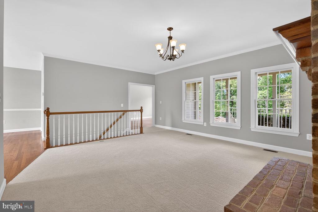 7001 WAYLAND DR, WARRENTON, Virginia 20187, 4 Bedrooms Bedrooms, ,2 BathroomsBathrooms,Residential,7001 WAYLAND DR,VAFQ2021842 MLS # VAFQ2021842