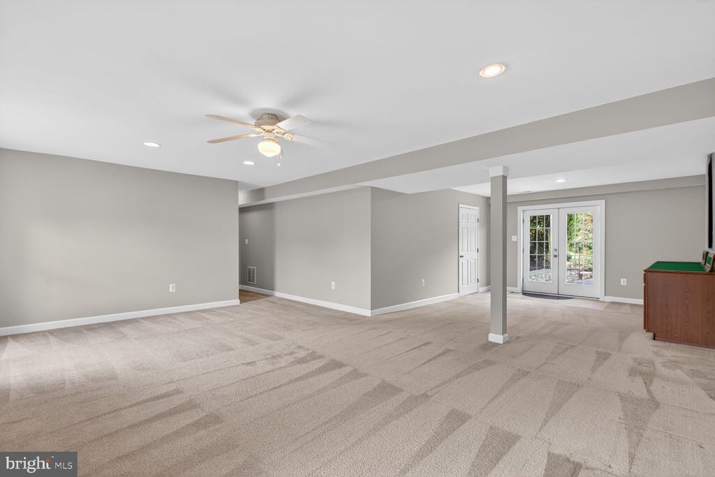 7001 WAYLAND DR, WARRENTON, Virginia 20187, 4 Bedrooms Bedrooms, ,2 BathroomsBathrooms,Residential,7001 WAYLAND DR,VAFQ2021842 MLS # VAFQ2021842