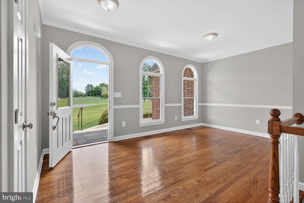 7001 WAYLAND DR, WARRENTON, Virginia 20187, 4 Bedrooms Bedrooms, ,2 BathroomsBathrooms,Residential,7001 WAYLAND DR,VAFQ2021842 MLS # VAFQ2021842