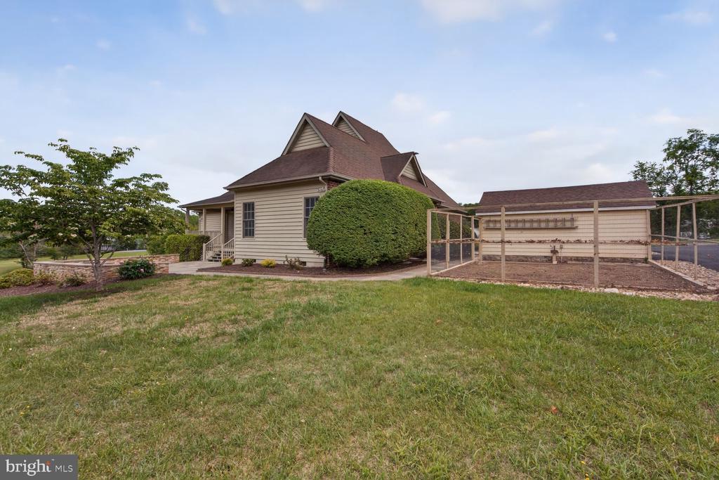 7001 WAYLAND DR, WARRENTON, Virginia 20187, 4 Bedrooms Bedrooms, ,2 BathroomsBathrooms,Residential,7001 WAYLAND DR,VAFQ2021842 MLS # VAFQ2021842