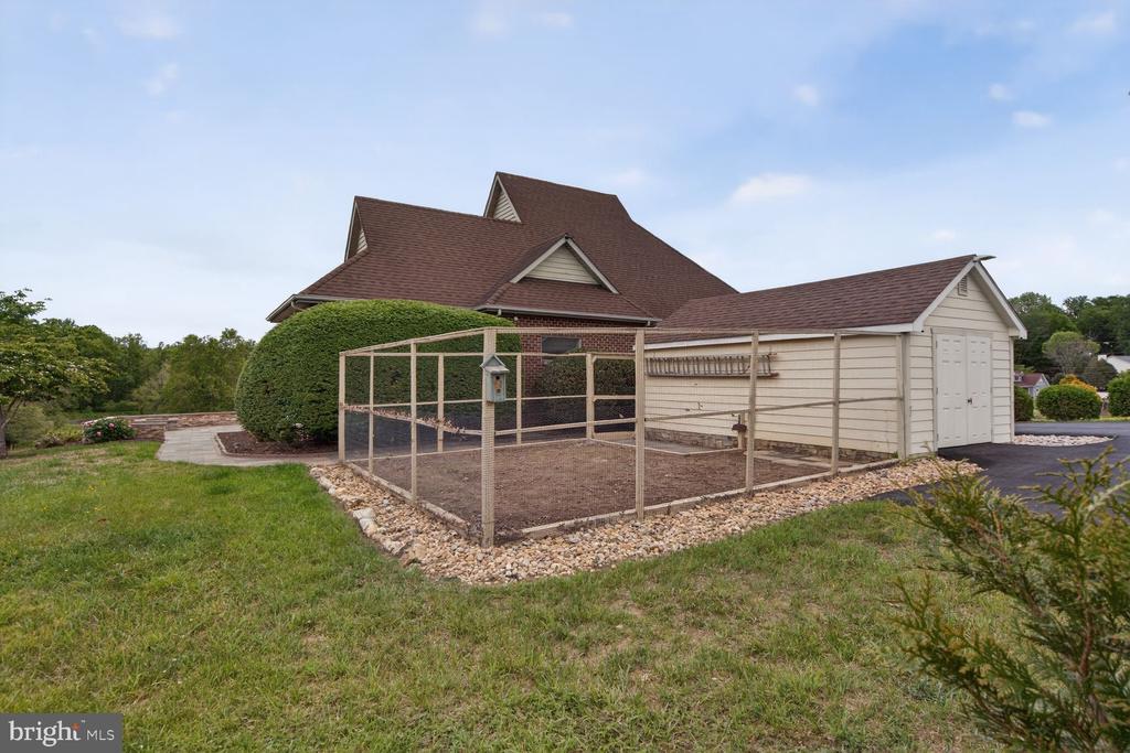 7001 WAYLAND DR, WARRENTON, Virginia 20187, 4 Bedrooms Bedrooms, ,2 BathroomsBathrooms,Residential,7001 WAYLAND DR,VAFQ2021842 MLS # VAFQ2021842