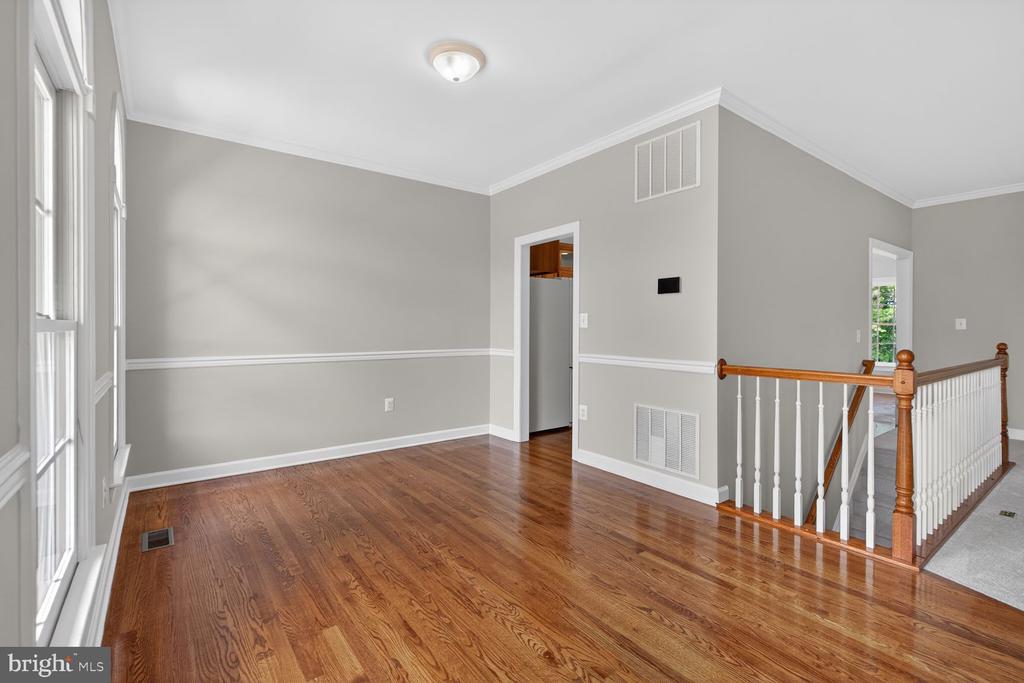 7001 WAYLAND DR, WARRENTON, Virginia 20187, 4 Bedrooms Bedrooms, ,2 BathroomsBathrooms,Residential,7001 WAYLAND DR,VAFQ2021842 MLS # VAFQ2021842