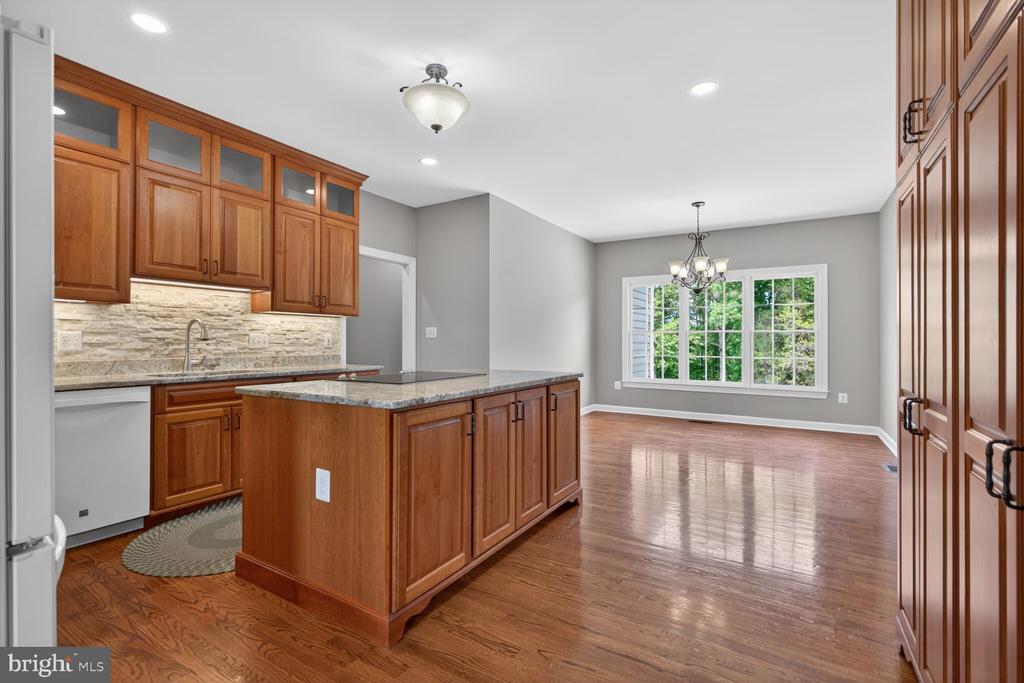 7001 WAYLAND DR, WARRENTON, Virginia 20187, 4 Bedrooms Bedrooms, ,2 BathroomsBathrooms,Residential,7001 WAYLAND DR,VAFQ2021842 MLS # VAFQ2021842