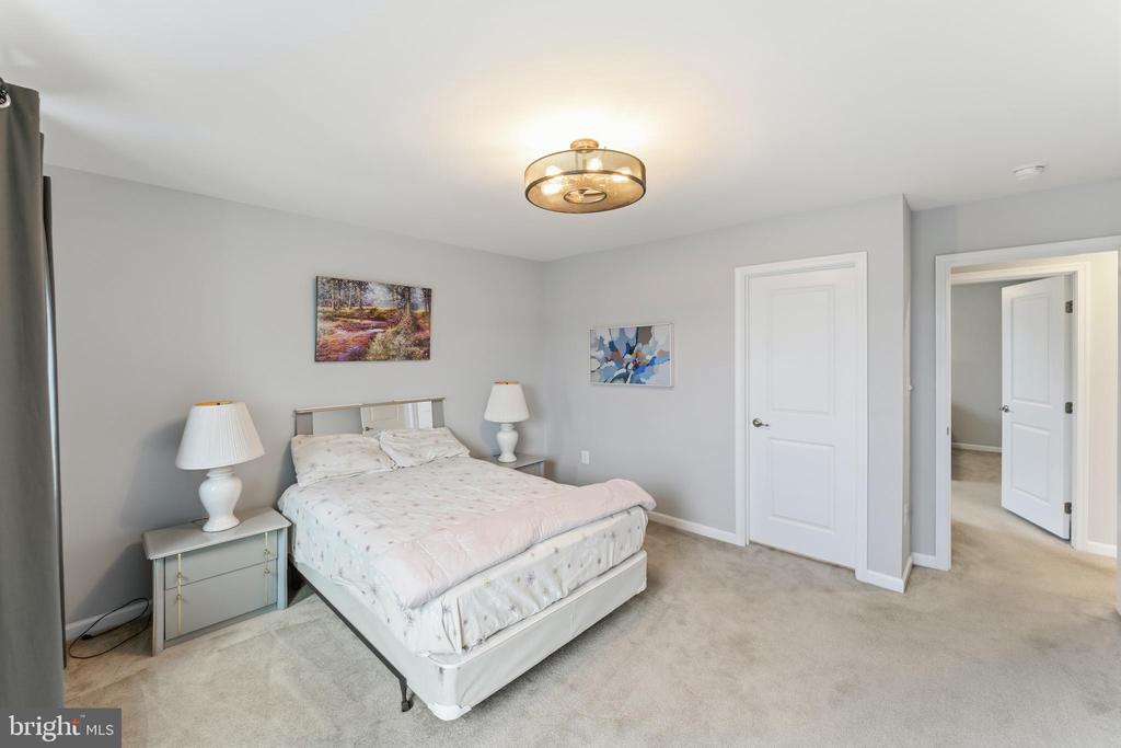 5818 PINEY GLADE RD, FREDERICKSBURG, Virginia 22407, 4 Bedrooms Bedrooms, ,4 BathroomsBathrooms,Residential,5818 PINEY GLADE RD,VASP2041790 MLS # VASP2041790