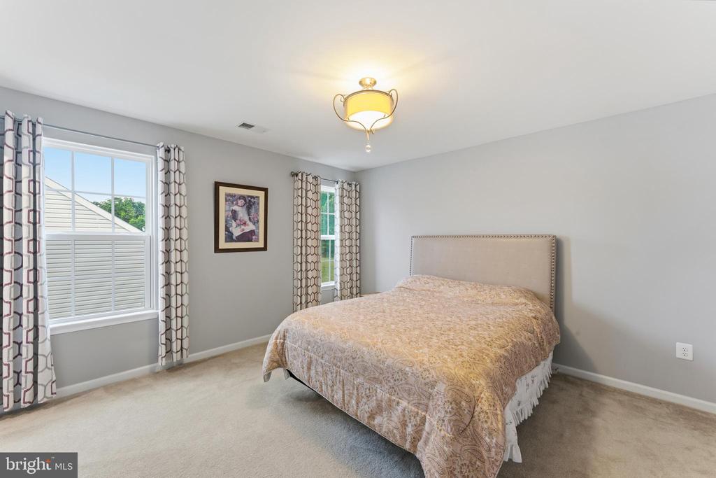 5818 PINEY GLADE RD, FREDERICKSBURG, Virginia 22407, 4 Bedrooms Bedrooms, ,4 BathroomsBathrooms,Residential,5818 PINEY GLADE RD,VASP2041790 MLS # VASP2041790