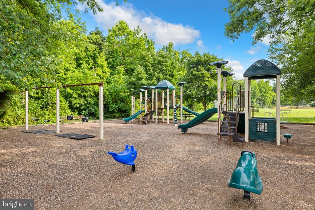 4810 QUEENSBURY CIR, FREDERICKSBURG, Virginia 22408, 3 Bedrooms Bedrooms, ,2 BathroomsBathrooms,Residential,4810 QUEENSBURY CIR,VASP2041864 MLS # VASP2041864 4810 QUEENSBURY CIR, FREDERICKSBURG, Virginia 22408, 3 Bedrooms Bedrooms, ,2 BathroomsBathrooms,Residential,4810 QUEENSBURY CIR,VASP2041864 MLS # VASP2041864