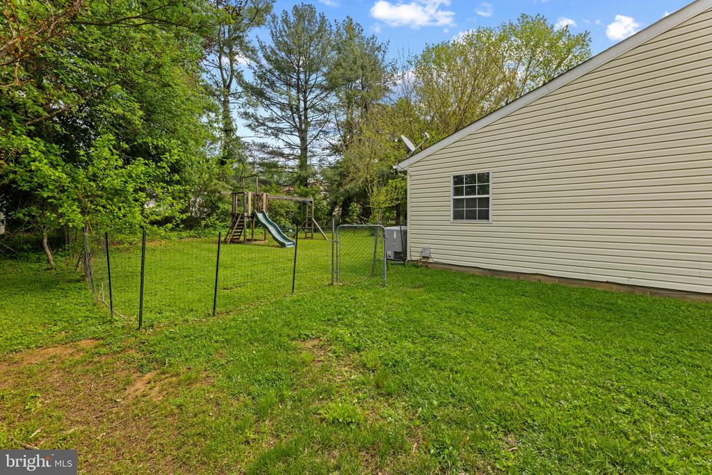593 PLAIN RD, WARRENTON, Virginia 20186, 3 Bedrooms Bedrooms, ,2 BathroomsBathrooms,Residential,593 PLAIN RD,VAFQ2022048 MLS # VAFQ2022048