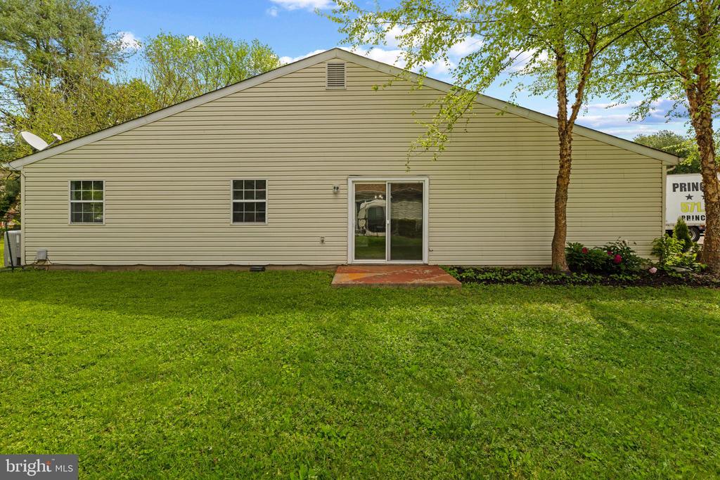 593 PLAIN RD, WARRENTON, Virginia 20186, 3 Bedrooms Bedrooms, ,2 BathroomsBathrooms,Residential,593 PLAIN RD,VAFQ2022048 MLS # VAFQ2022048