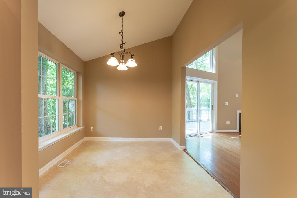 216 SPOTSWOOD RD, LOCUST GROVE, Virginia 22508, 3 Bedrooms Bedrooms, ,2 BathroomsBathrooms,Residential,216 SPOTSWOOD RD,VAOR2014146 MLS # VAOR2014146