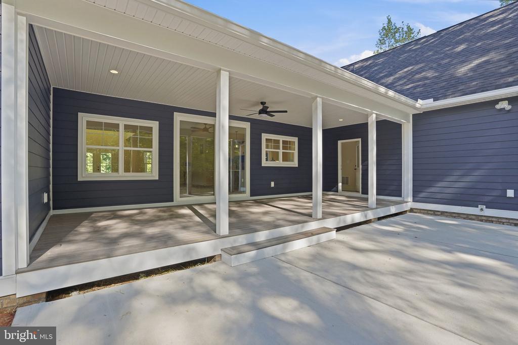 57 LIGHTHOUSE DR, BUMPASS, Virginia 23024, 5 Bedrooms Bedrooms, ,3 BathroomsBathrooms,Residential,57 LIGHTHOUSE DR,VALA2009888 MLS # VALA2009888
