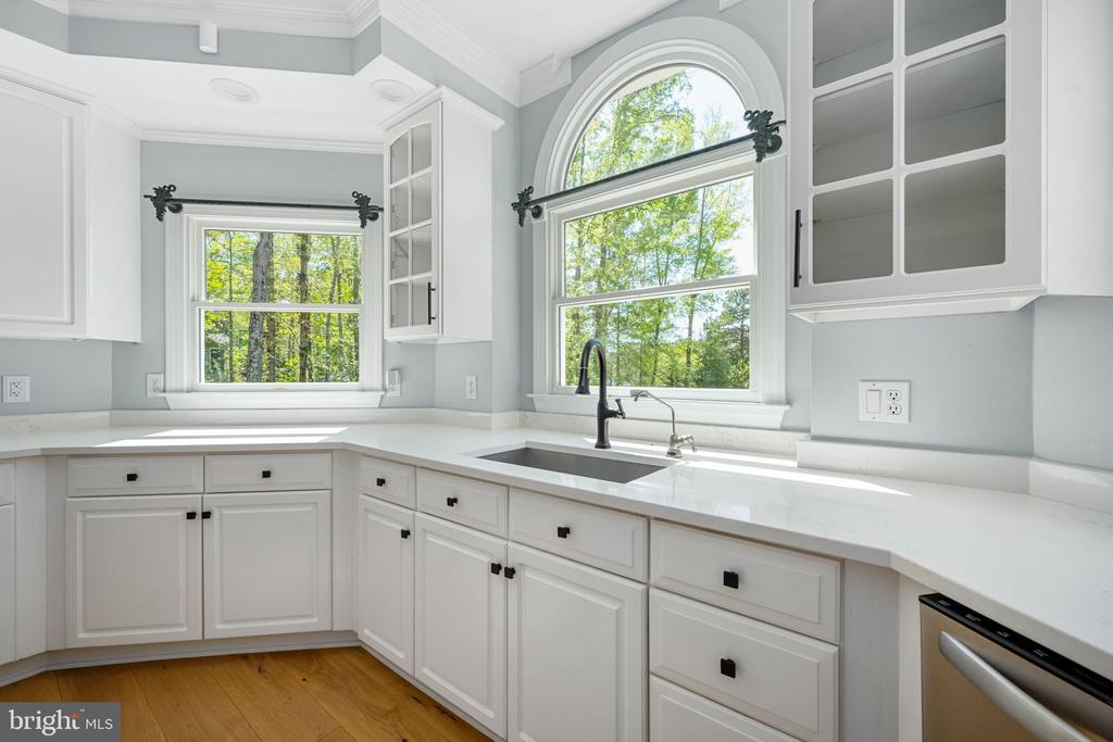 11204 FAWN LAKE PKWY, SPOTSYLVANIA, Virginia 22551, 5 Bedrooms Bedrooms, ,4 BathroomsBathrooms,Residential,11204 FAWN LAKE PKWY,VASP2041950 MLS # VASP2041950