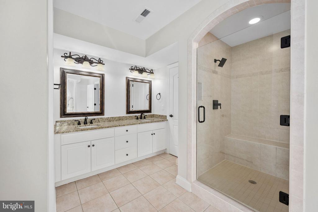 11204 FAWN LAKE PKWY, SPOTSYLVANIA, Virginia 22551, 5 Bedrooms Bedrooms, ,4 BathroomsBathrooms,Residential,11204 FAWN LAKE PKWY,VASP2041950 MLS # VASP2041950