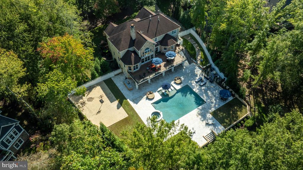 11204 FAWN LAKE PKWY, SPOTSYLVANIA, Virginia 22551, 5 Bedrooms Bedrooms, ,4 BathroomsBathrooms,Residential,11204 FAWN LAKE PKWY,VASP2041950 MLS # VASP2041950