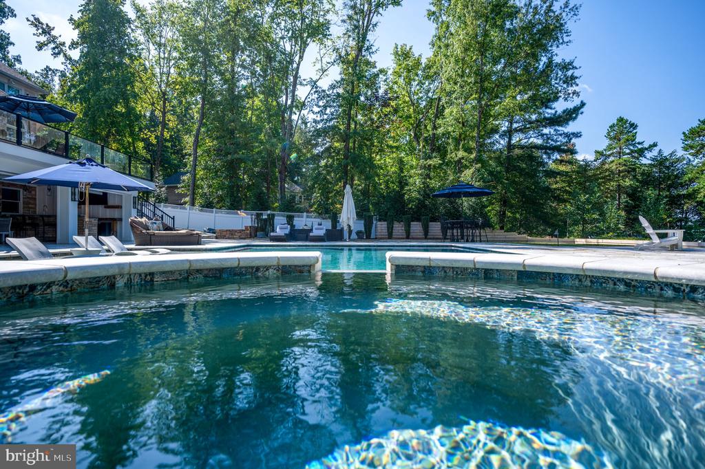 11204 FAWN LAKE PKWY, SPOTSYLVANIA, Virginia 22551, 5 Bedrooms Bedrooms, ,4 BathroomsBathrooms,Residential,11204 FAWN LAKE PKWY,VASP2041950 MLS # VASP2041950