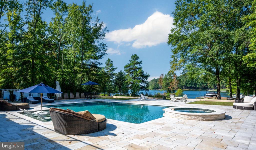 11204 FAWN LAKE PKWY, SPOTSYLVANIA, Virginia 22551, 5 Bedrooms Bedrooms, ,4 BathroomsBathrooms,Residential,11204 FAWN LAKE PKWY,VASP2041950 MLS # VASP2041950