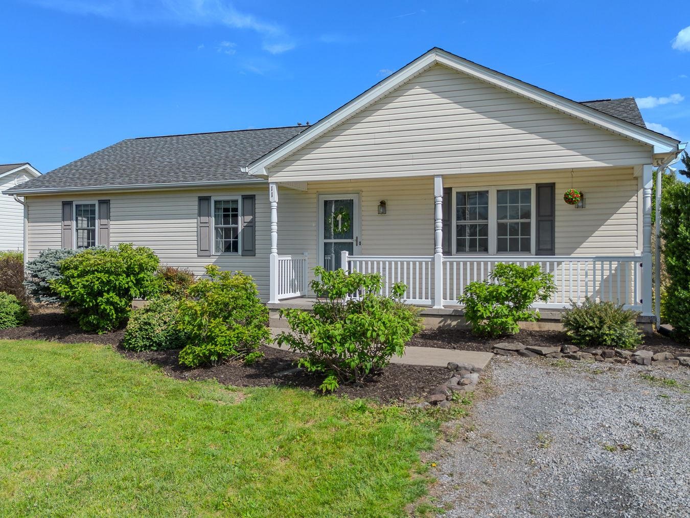 11 FOXHALL LN, WEYERS CAVE, Virginia 24486, 3 Bedrooms Bedrooms, ,2 BathroomsBathrooms,Residential,11 FOXHALL LN,676993 MLS # 676993