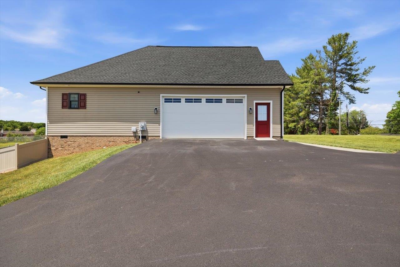 1003 LADD RD, WAYNESBORO, Virginia 22980, 3 Bedrooms Bedrooms, ,2 BathroomsBathrooms,Residential,1003 LADD RD,677239 MLS # 677239 1003 LADD RD, WAYNESBORO, Virginia 22980, 3 Bedrooms Bedrooms, ,2 BathroomsBathrooms,Residential,1003 LADD RD,677239 MLS # 677239