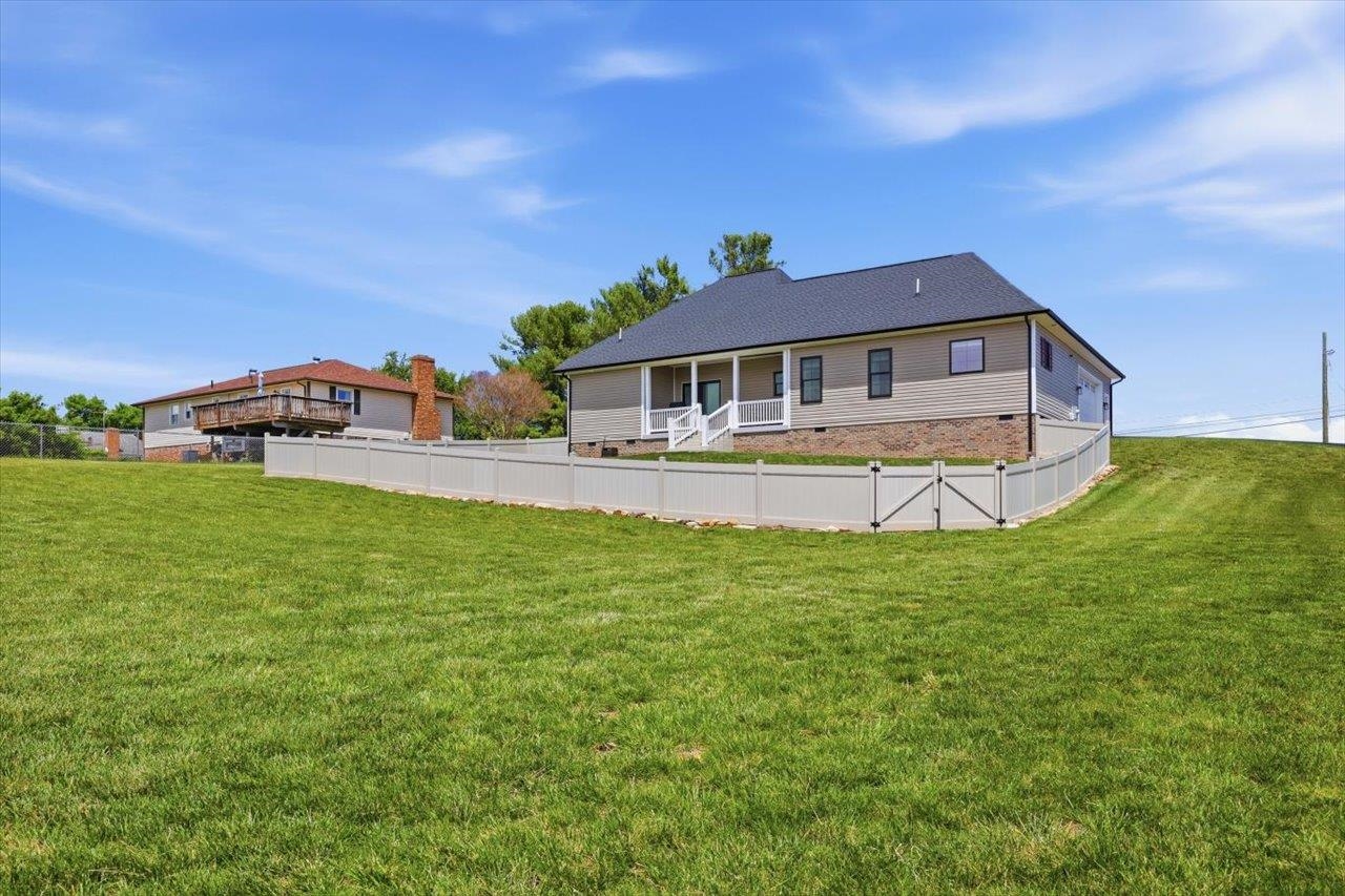 1003 LADD RD, WAYNESBORO, Virginia 22980, 3 Bedrooms Bedrooms, ,2 BathroomsBathrooms,Residential,1003 LADD RD,677239 MLS # 677239 1003 LADD RD, WAYNESBORO, Virginia 22980, 3 Bedrooms Bedrooms, ,2 BathroomsBathrooms,Residential,1003 LADD RD,677239 MLS # 677239