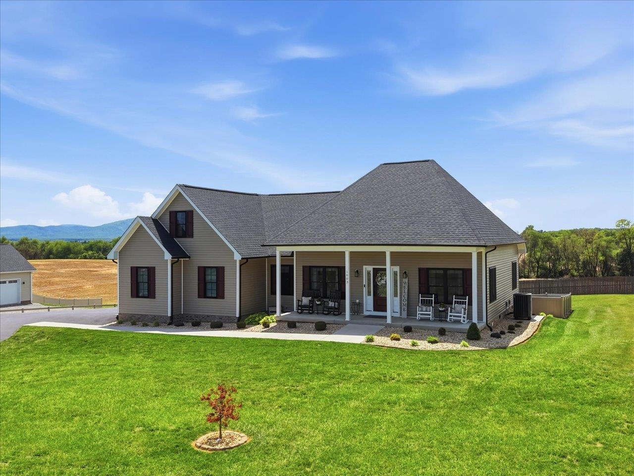 1003 LADD RD, WAYNESBORO, Virginia 22980, 3 Bedrooms Bedrooms, ,2 BathroomsBathrooms,Residential,1003 LADD RD,677239 MLS # 677239 1003 LADD RD, WAYNESBORO, Virginia 22980, 3 Bedrooms Bedrooms, ,2 BathroomsBathrooms,Residential,1003 LADD RD,677239 MLS # 677239
