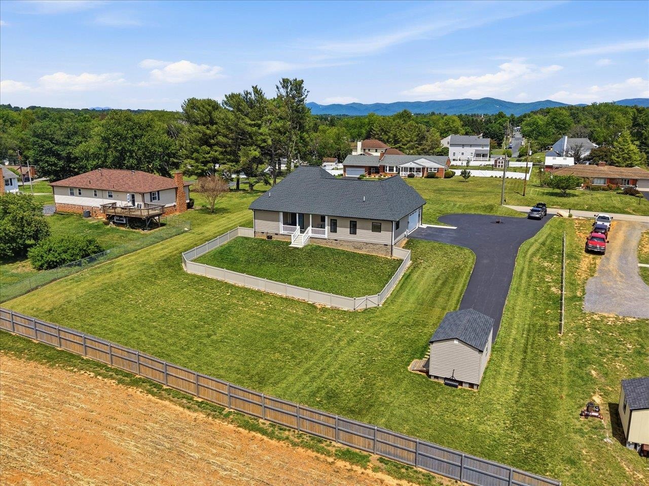 1003 LADD RD, WAYNESBORO, Virginia 22980, 3 Bedrooms Bedrooms, ,2 BathroomsBathrooms,Residential,1003 LADD RD,677239 MLS # 677239 1003 LADD RD, WAYNESBORO, Virginia 22980, 3 Bedrooms Bedrooms, ,2 BathroomsBathrooms,Residential,1003 LADD RD,677239 MLS # 677239