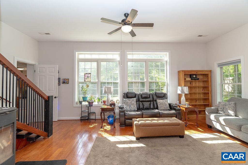 2851 MARTIN KINGS RD, SCOTTSVILLE, Virginia 24590, 5 Bedrooms Bedrooms, ,3 BathroomsBathrooms,Residential,2851 MARTIN KINGS RD,677240 MLS # 677240