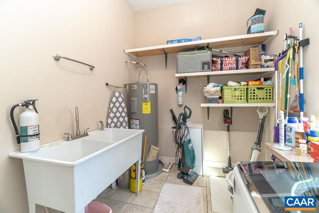 2851 MARTIN KINGS RD, SCOTTSVILLE, Virginia 24590, 5 Bedrooms Bedrooms, ,3 BathroomsBathrooms,Residential,2851 MARTIN KINGS RD,677240 MLS # 677240